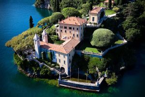james bond tour boat villa balbianello gardens