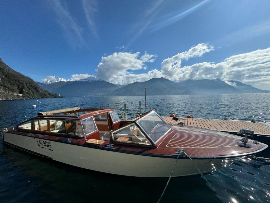 lake como romantic boat tour